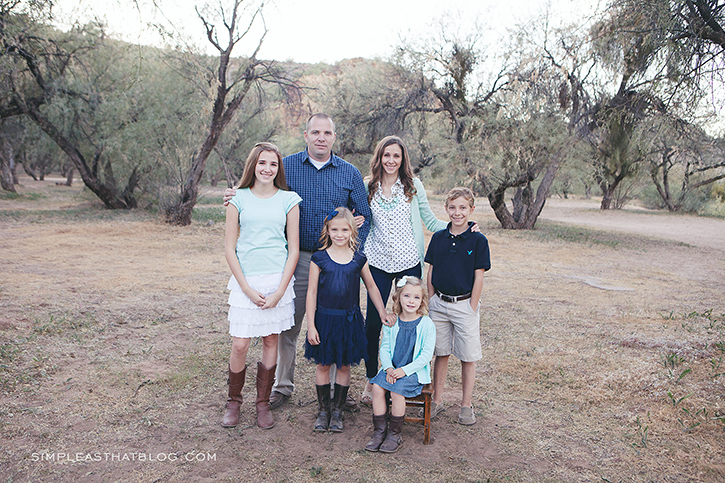 5 quick tips for Taking your own family photos - save time / money this year and get a great shot for your holiday cards!