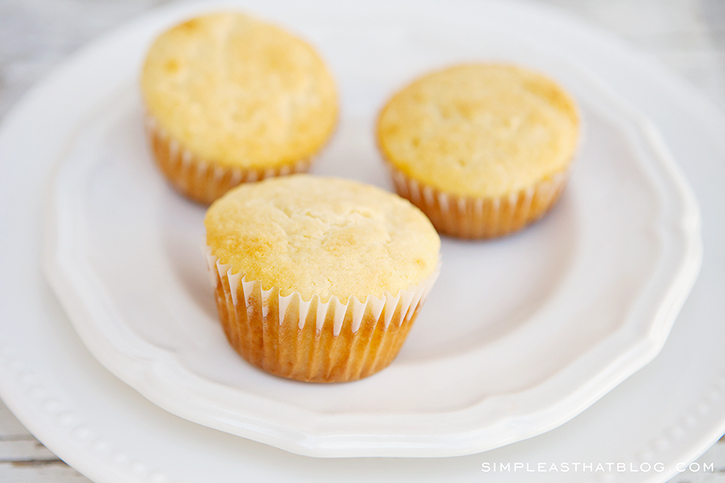 Moist and Fluffy Cornbread Muffins