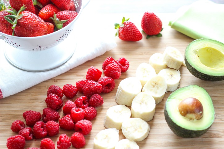Healthy Avocado Red Berry Smoothie Recipe