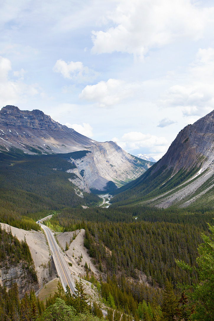 It's been hailed as one of the most breathtaking drives in the world and for good reason! Come along as we explore the Icefields Parkway in Banff National Park!