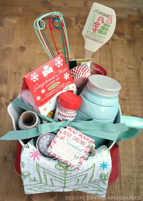 https://simpleasthatblog.com/wp-content/uploads/2015/11/Building-the-perfect-gift-basket-free-gift-tag-printable-.jpg