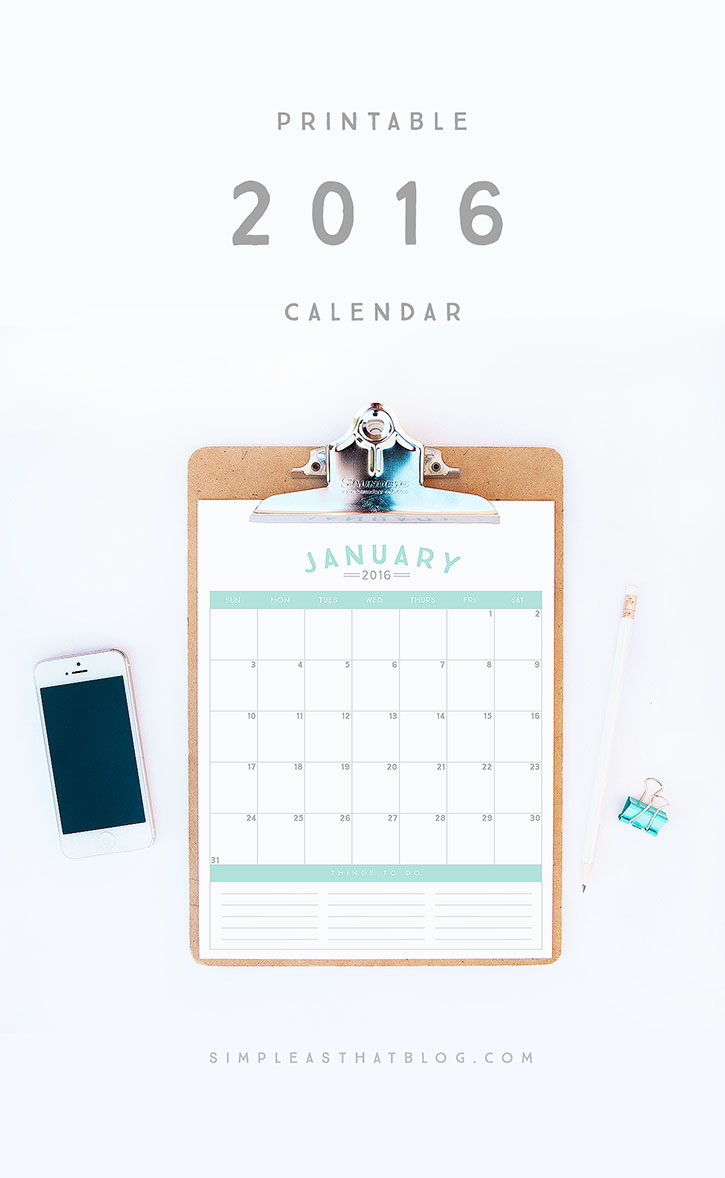 Start the new year off on the right foot and get organized with this free printable 2016 calendar!