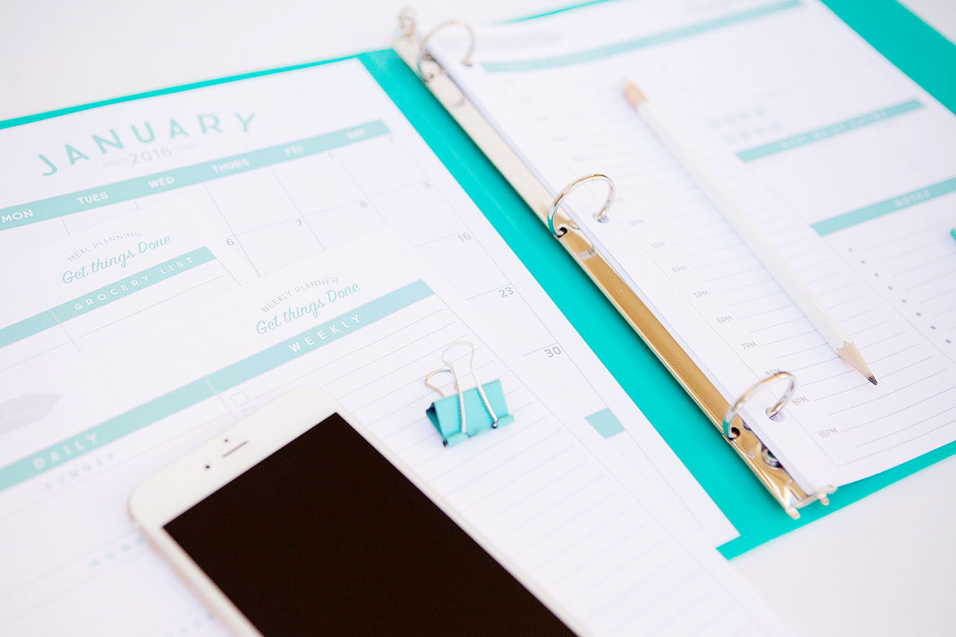 Organizational printables to streamline your to-do lists, your schedule, your meal plans—YOUR LIFE!