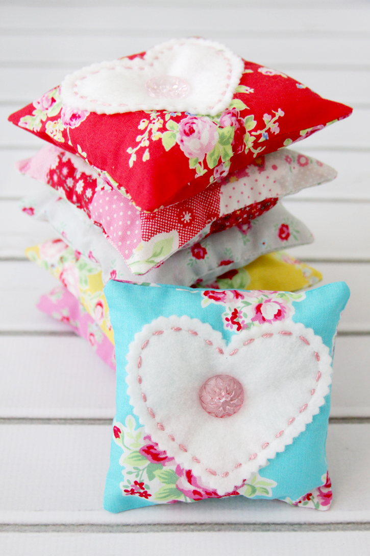 These sweet Heart Lavender Sachets make such fun gifts and they are so simple to sew up that you can make up a bunch at a time!