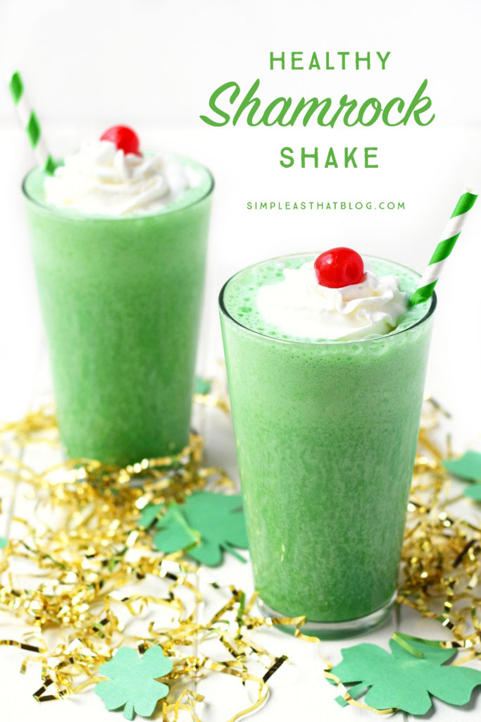 Healthy Shamrock Shake Recipe: Avoid the drive-though with this healthy copycat recipe! Make your favorite treat at home with only 160 calories!
