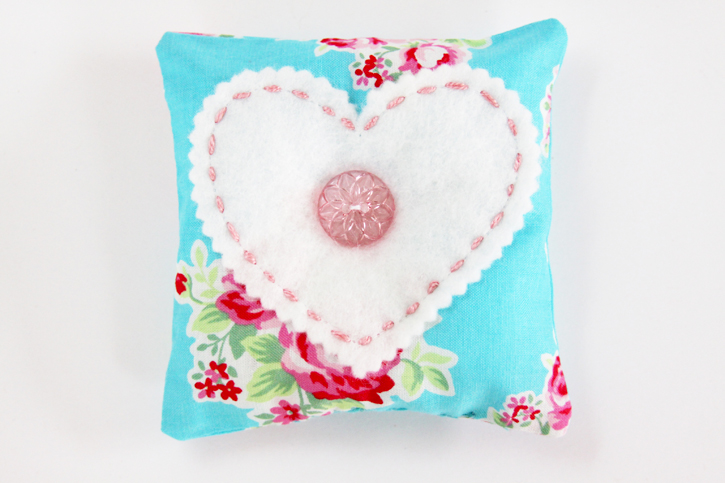 Vintage Style Button on Sachet