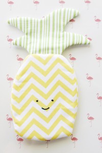 Simple and Sweet Pineapple Zipper Pouch