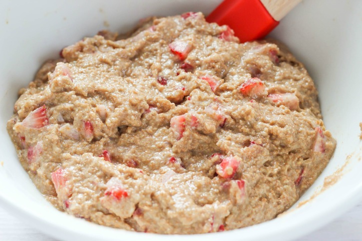 Whole Wheat Strawberry Muffins - delicious muffin recipe made with whole wheat flour and fresh strawberries. Perfect for breakfast or snacks!