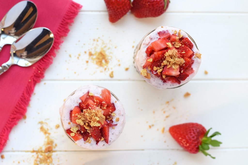 Strawberry Cheesecake Overnight Oats - It doesn't get better than a quick, easy, healthy way to enjoy cheesecake in your breakfast oatmeal!