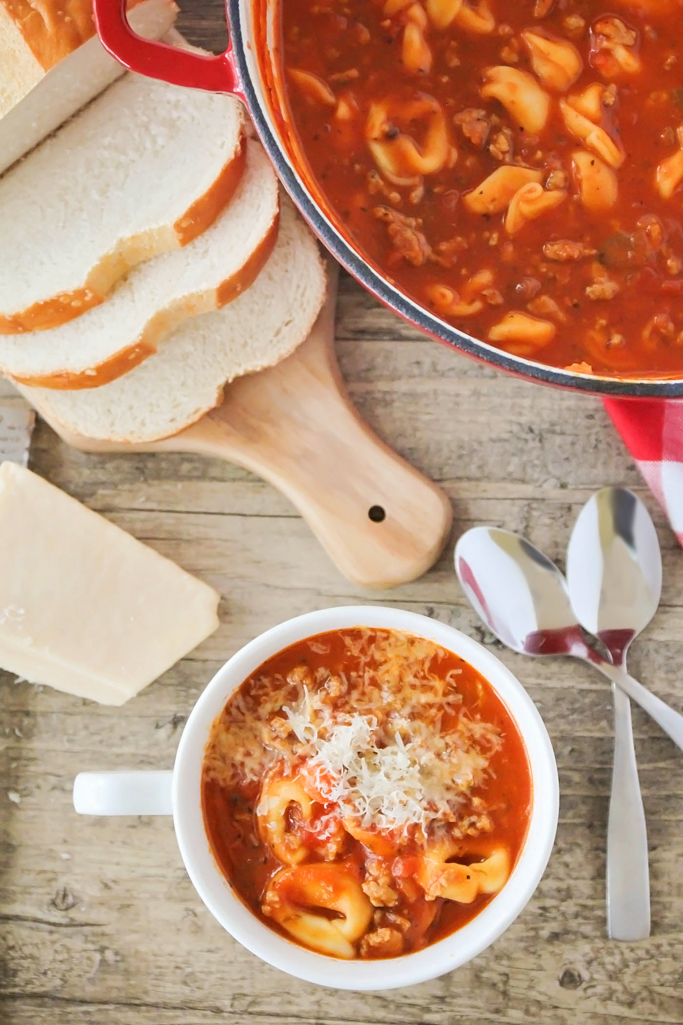 Short on time and need a hearty meal on the table? This Quick and Easy Tomato Tortellini Soup is your go-to for dinner!