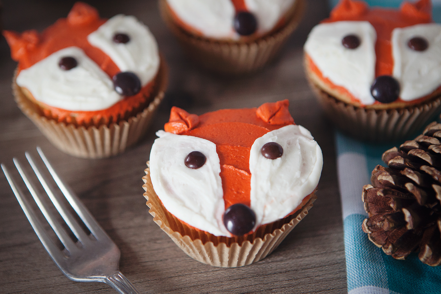 The cutest little fox cupcakes, decorated in 5 minutes or less!