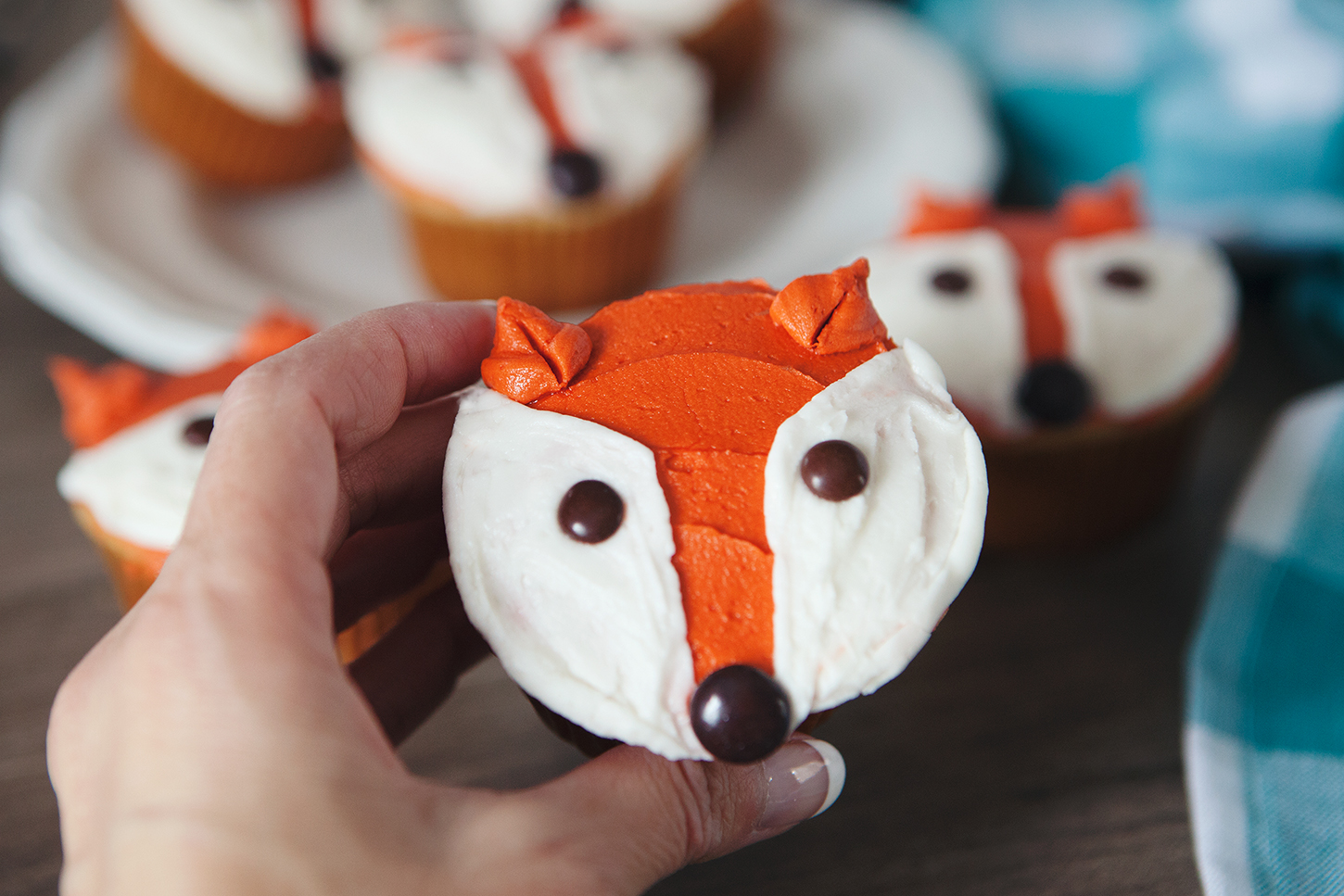 The cutest little fox cupcakes, decorated in 5 minutes or less!