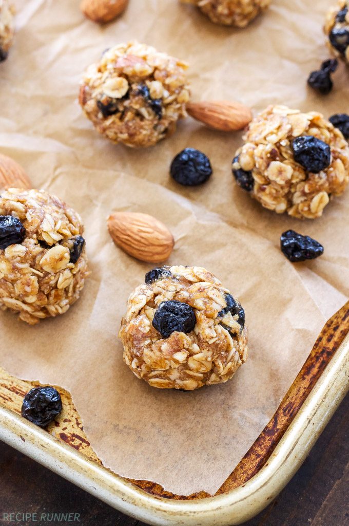 blueberry-almond-energy-bites