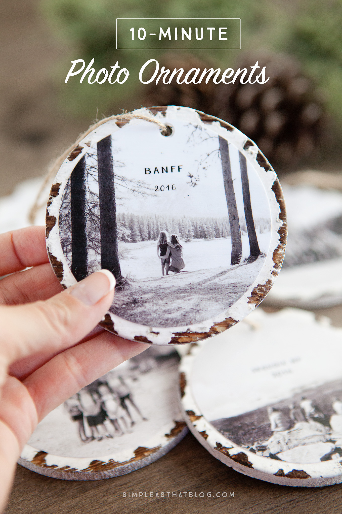 Trim the tree with these 10 minute photo keepsake ornaments. They take no time at all to make and it will mean so much to fill the tree with family memories.