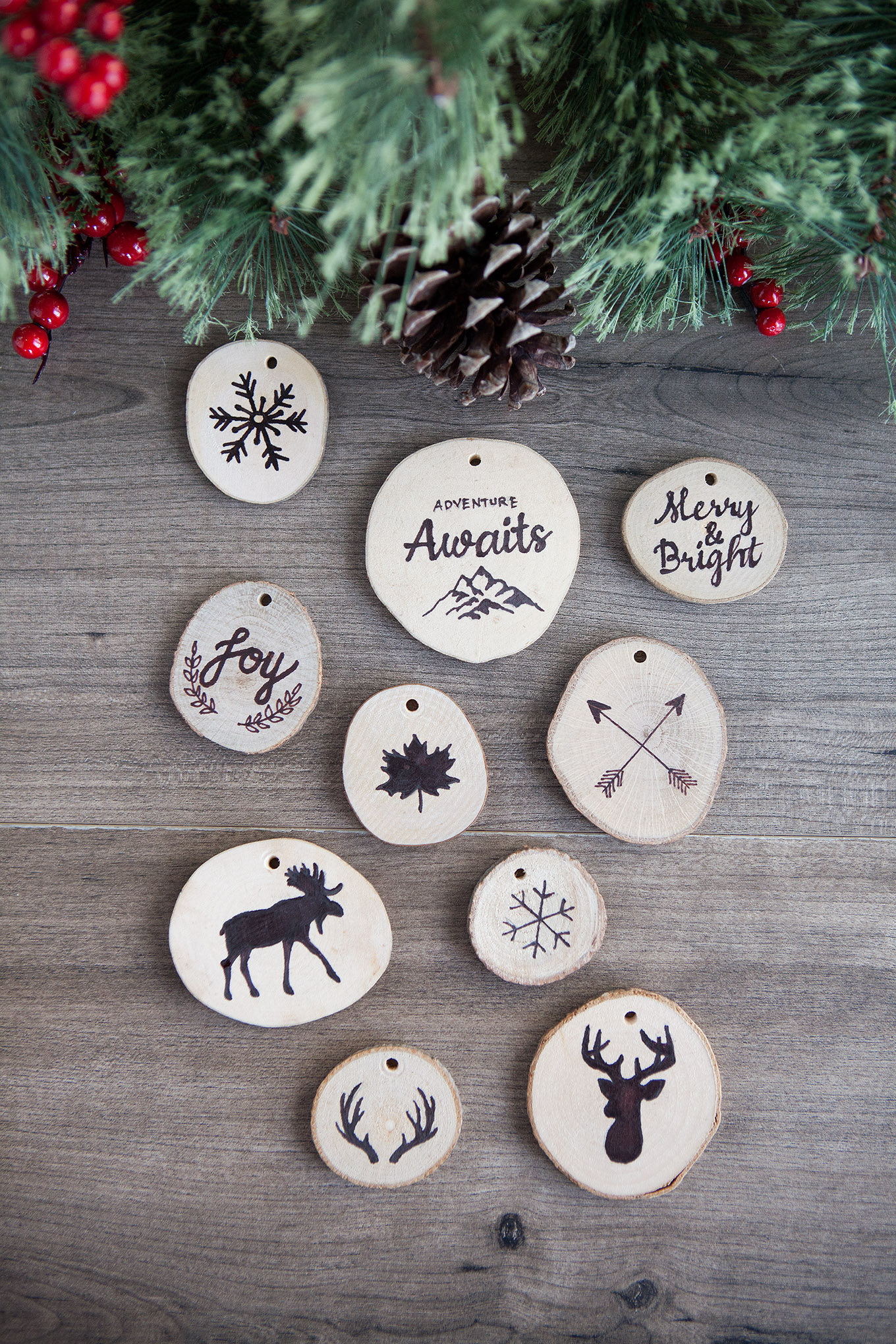 Create faux wood burned Christmas tree ornaments without any special tools. Complete how-to instructions including printable templates to make these easy, nature-inspired keepsakes.