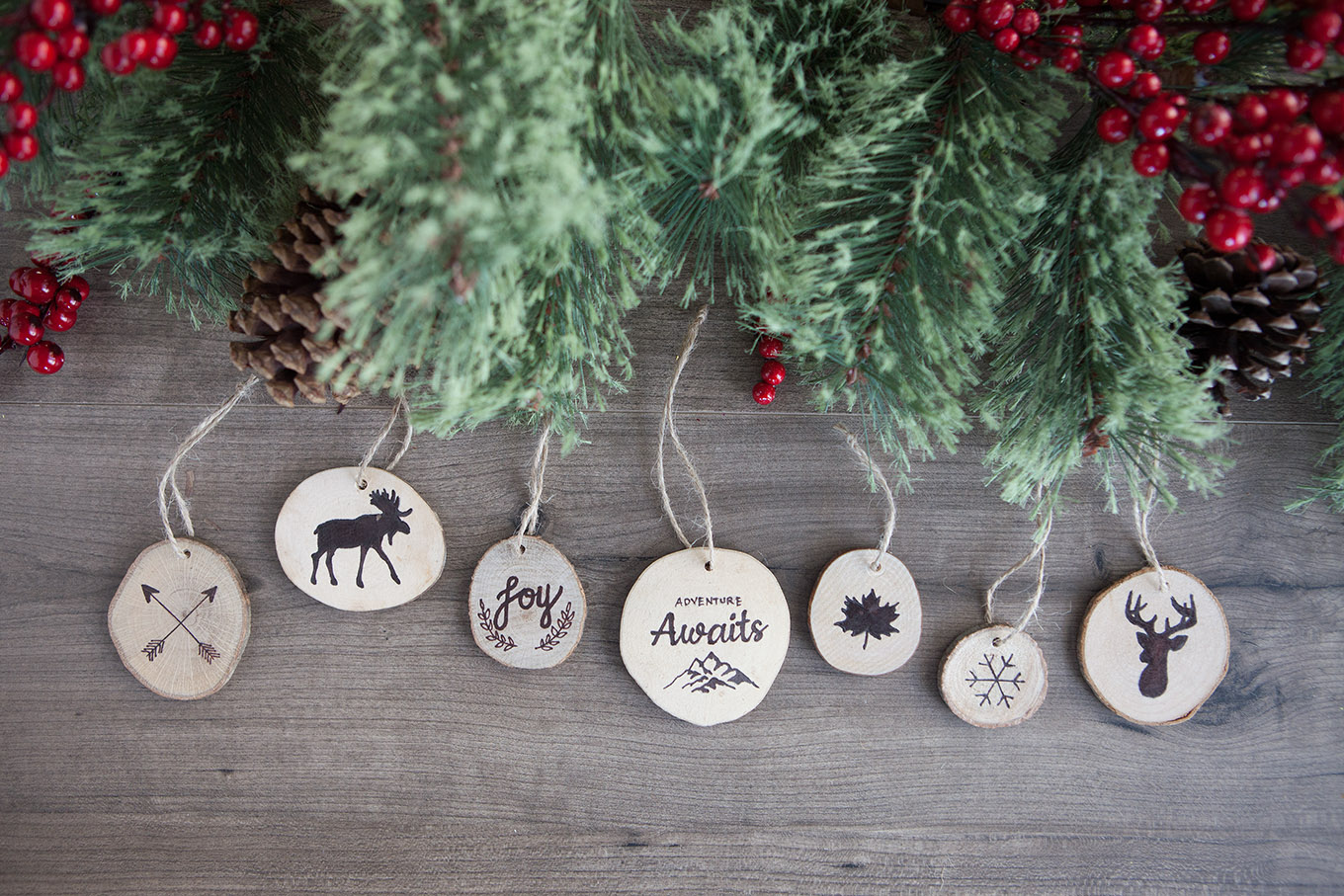 Create faux wood burned Christmas tree ornaments without any special tools. Complete how-to instructions including printable templates to make these easy, nature-inspired keepsakes.