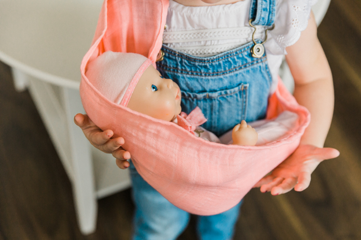 Sew a simple DIY baby-doll carrier