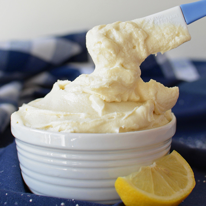 Copycat Cinnabon frosting