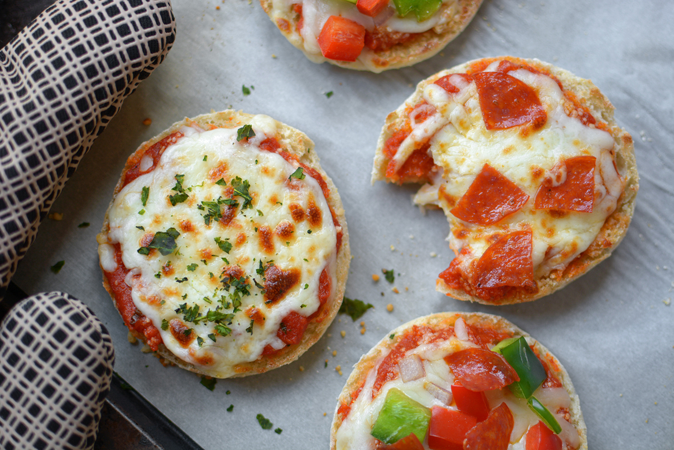 English Muffin Mini Pizzas