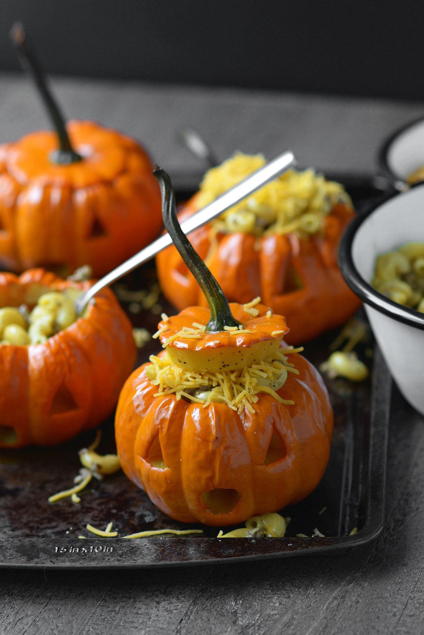 Pumpkin Jack ’n Cheese Bowls