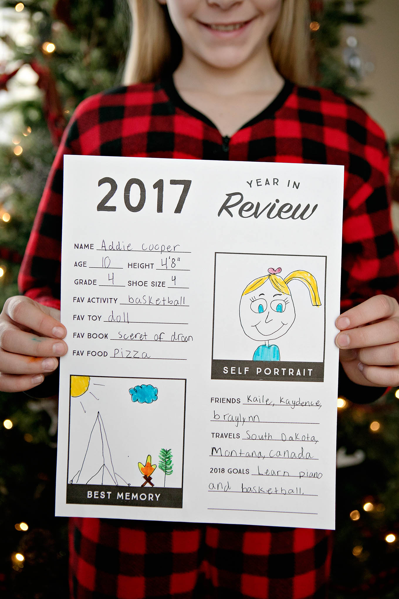 This free printable year in review sheet gives children a chance to reflect on their favorite memories from the past year and look ahead to new goals and adventures in 2018!