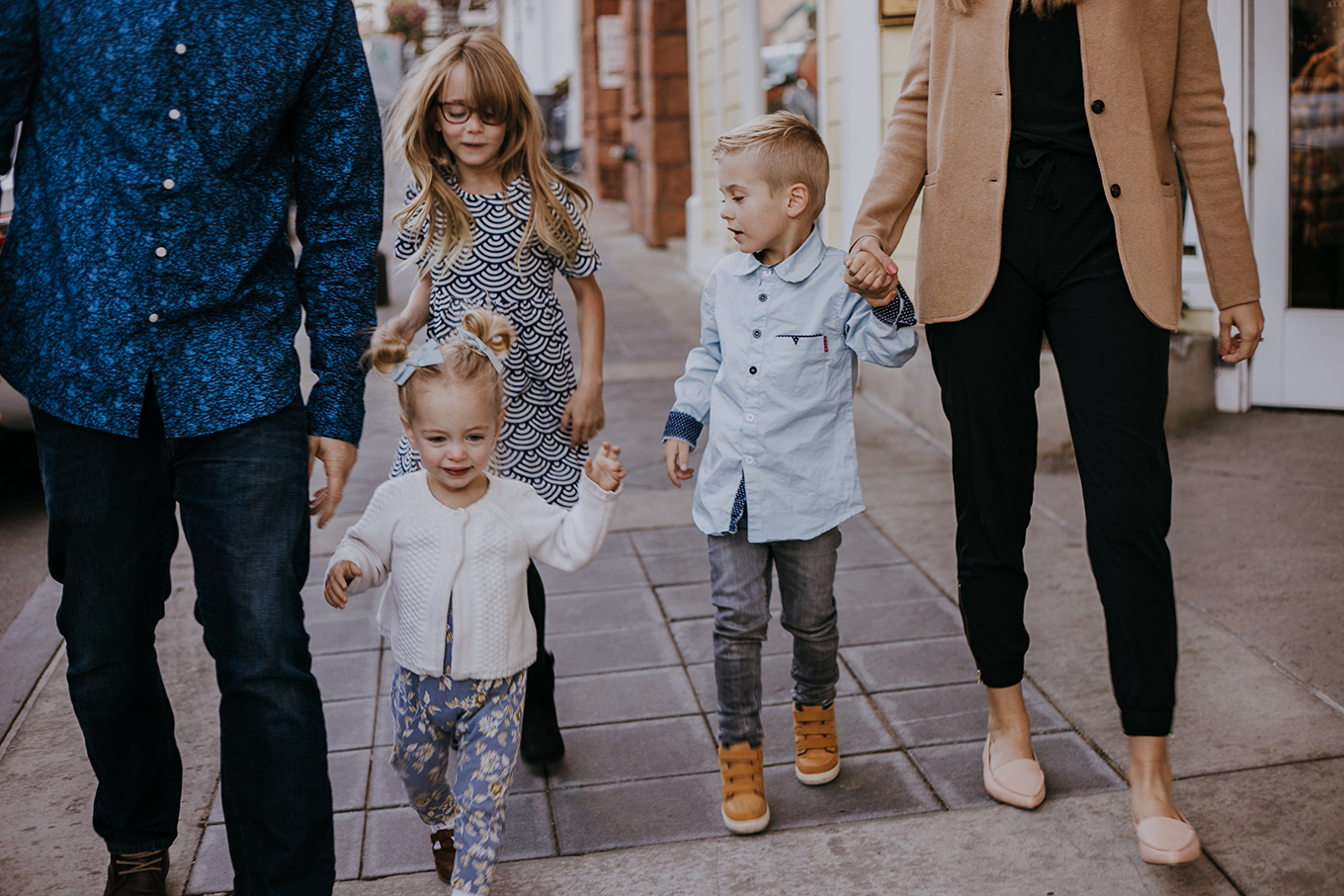 Saying yes to less means less tension in your shoulders and more connection with your loved ones. It means more JOY in motherhood. 