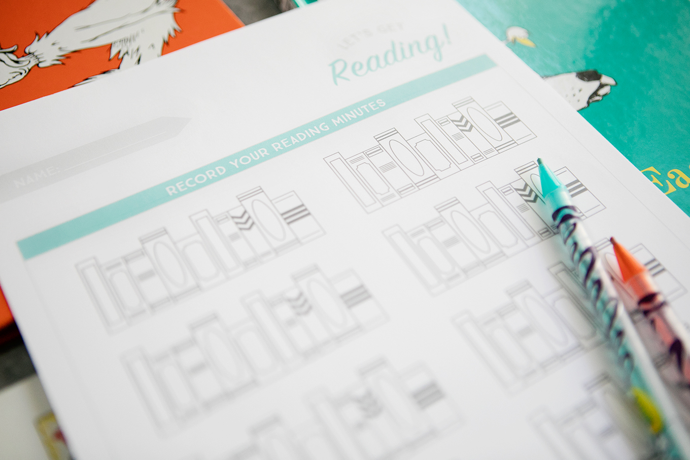 Mom's Summer Reading Challenge is a fun way to get your kids excited about reading all the books this summer! Use our printable reading log and the ideas in this post to encourage your kids to meet their reading goals.