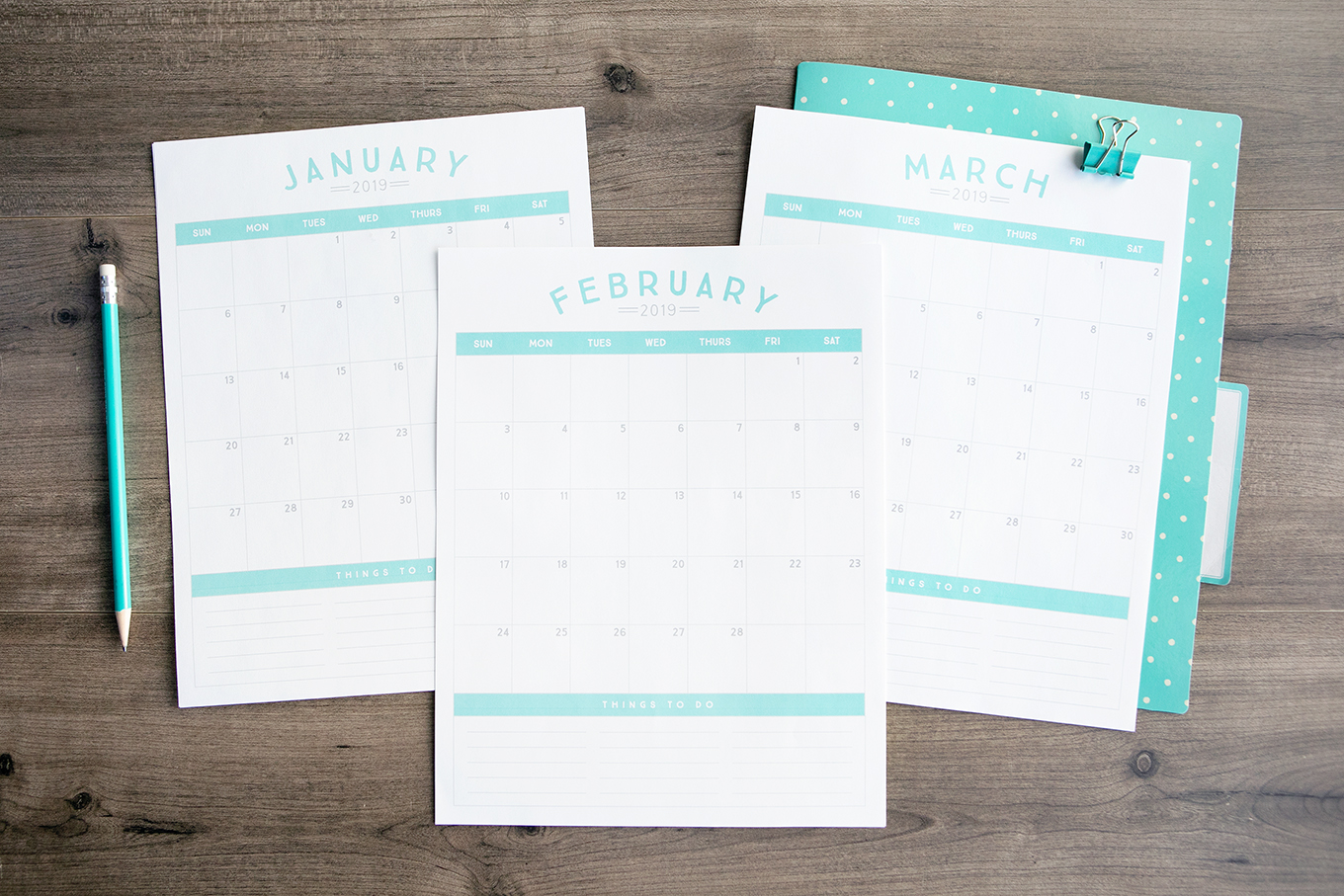 Get organized in the new year with a brand new 2019 printable calendar!