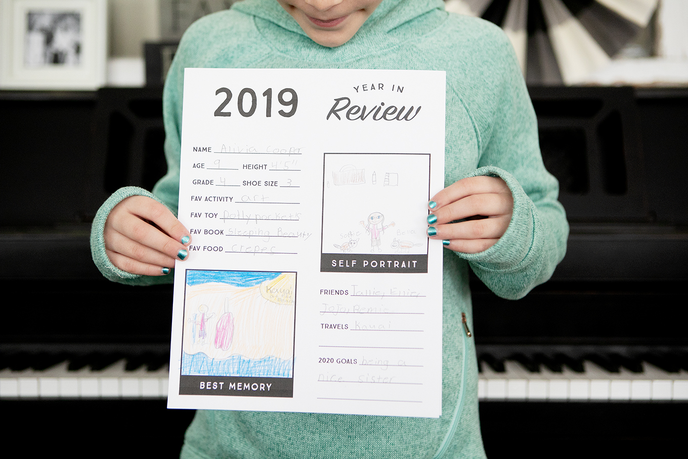 Year in Review Printable for Kids – this free printable year in review sheet gives children a chance to reflect on their favorite memories from the past 12 months and look ahead to new goals and adventures in the coming year!